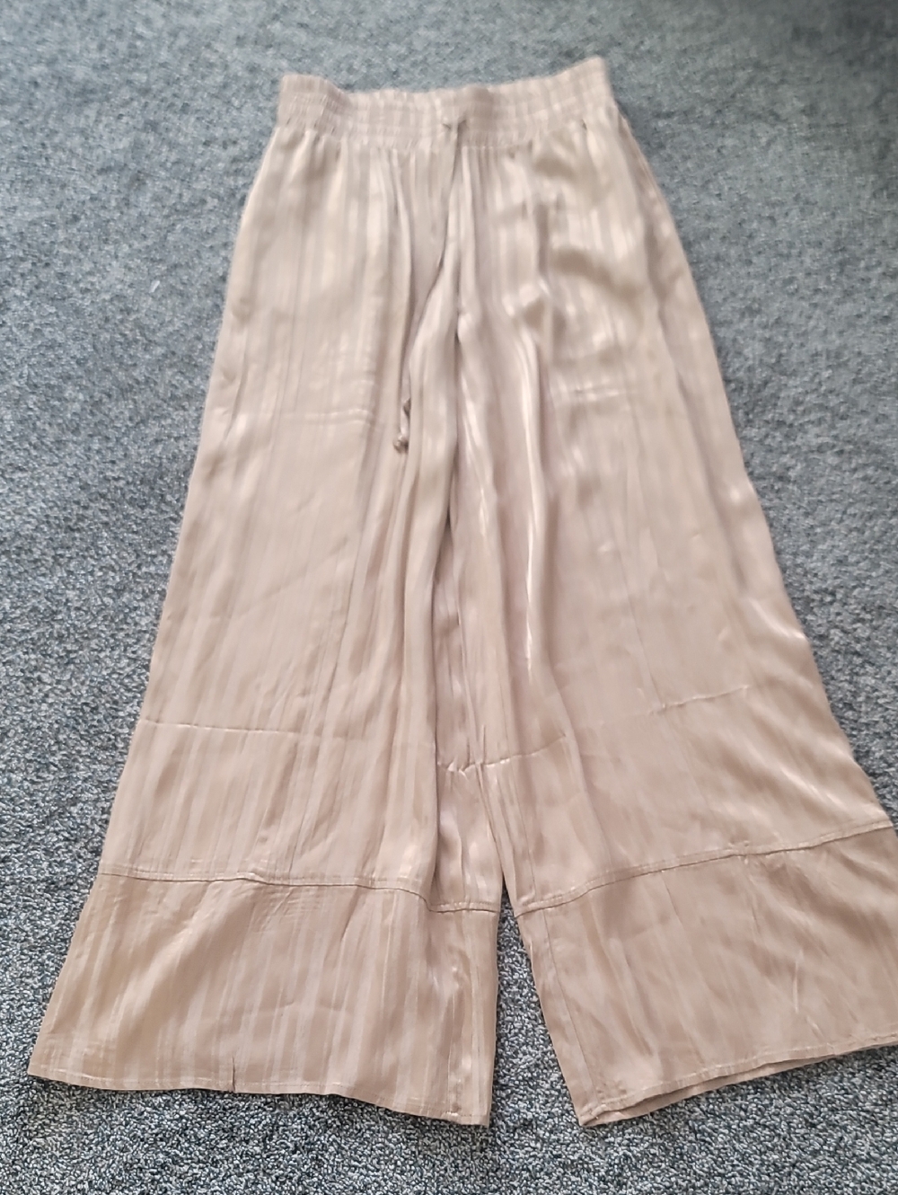 Forever 21 Wide Leg Satin Pants in Light Beige
